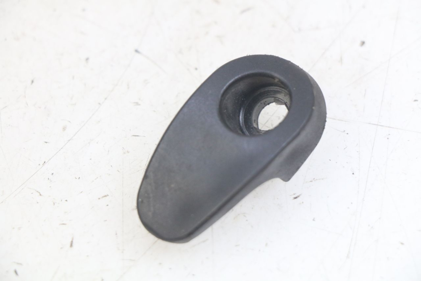 photo de LUGGAGE HOOK PEUGEOT TWEET 125 (2018 - 2021)