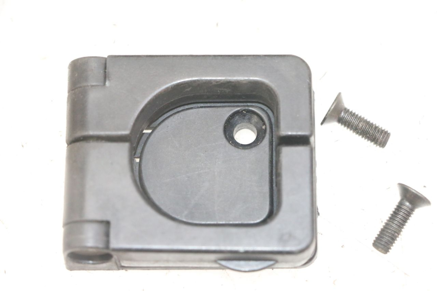 photo de LUGGAGE HOOK PEUGEOT VIVACITY NEW 4T 50 (2008 - 2017)
