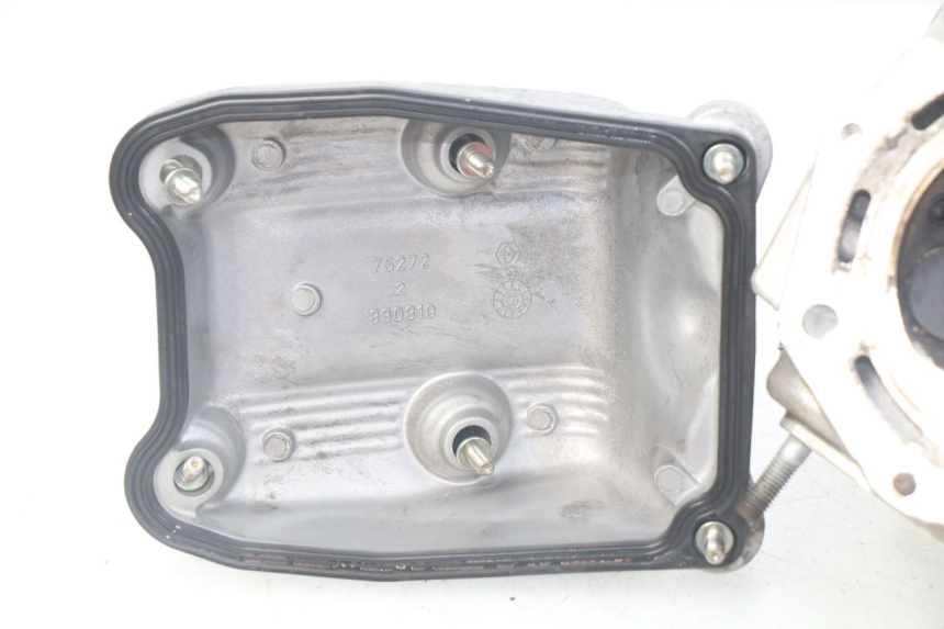 photo de REAR CYLINDER HEAD APRILIA SRV 850 (2012 - 2017)