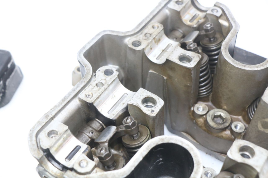 photo de REAR CYLINDER HEAD HONDA VF 1000 (1984 - 1988)