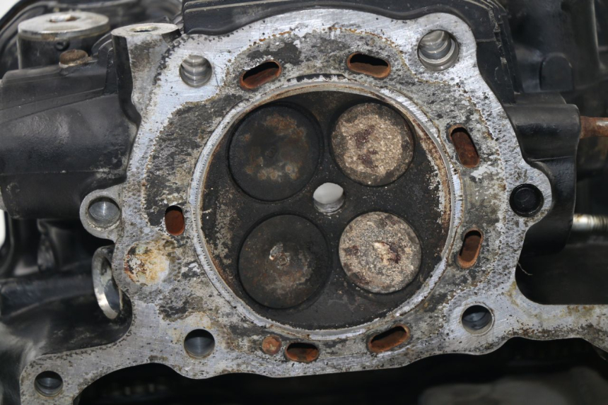 photo de REAR CYLINDER HEAD HONDA VF 1000 (1984 - 1988)