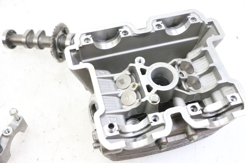 photo de REAR CYLINDER HEAD HYOSUNG GTR 125 (2006 - 2008)