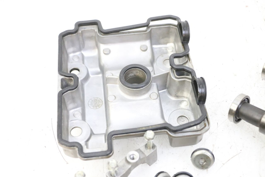 photo de REAR CYLINDER HEAD HYOSUNG GTR 125 (2006 - 2008)