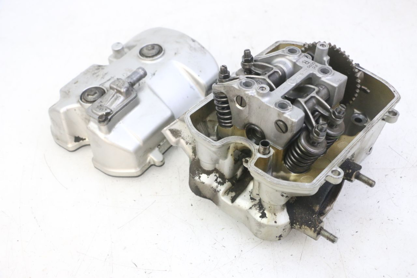 photo de REAR CYLINDER HEAD HONDA NTV DEAUVILLE ABS 700 (2007 - 2016)