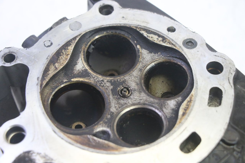 photo de REAR CYLINDER HEAD BMW R RT ABS 1200 (2010 - 2014) - Detailed visual inspection