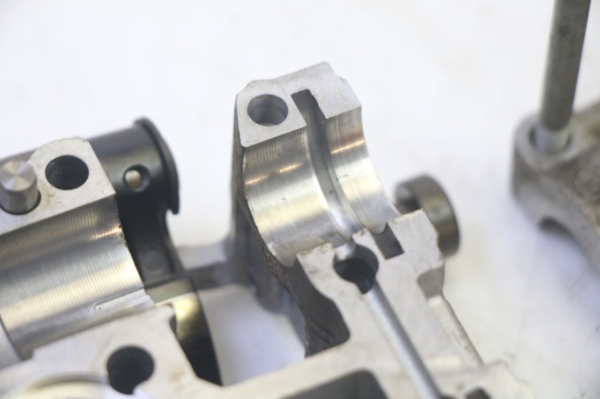 photo de REAR CYLINDER HEAD BMW R RT ABS 1200 (2010 - 2014) - Fixing points details