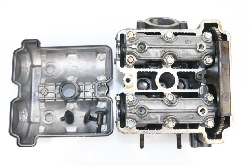 photo de REAR CYLINDER HEAD SUZUKI SV N 650 (1999 - 2002)