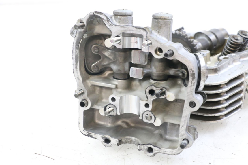 photo de REAR CYLINDER HEAD SUZUKI VL INTRUDER 125 (2004 - 2007)