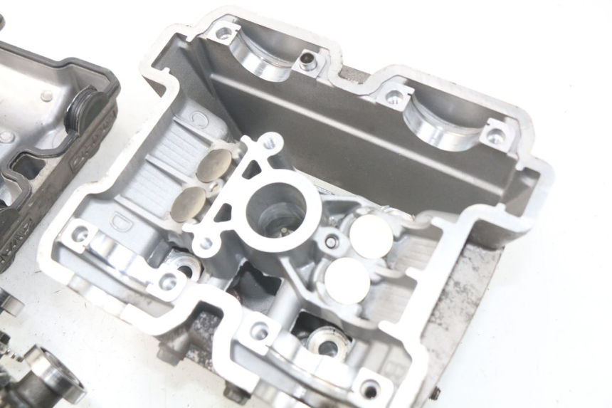 photo de FRONT CYLINDER HEAD HYOSUNG COMET GTR 125 (2007 - 2014)