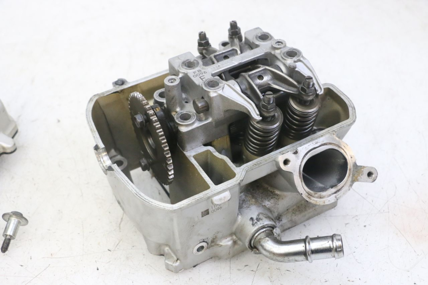 photo de FRONT CYLINDER HEAD HONDA NTV DEAUVILLE ABS 700 (2007 - 2016)