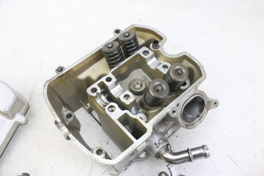 photo de FRONT CYLINDER HEAD HONDA NTV DEAUVILLE ABS 700 (2007 - 2016)