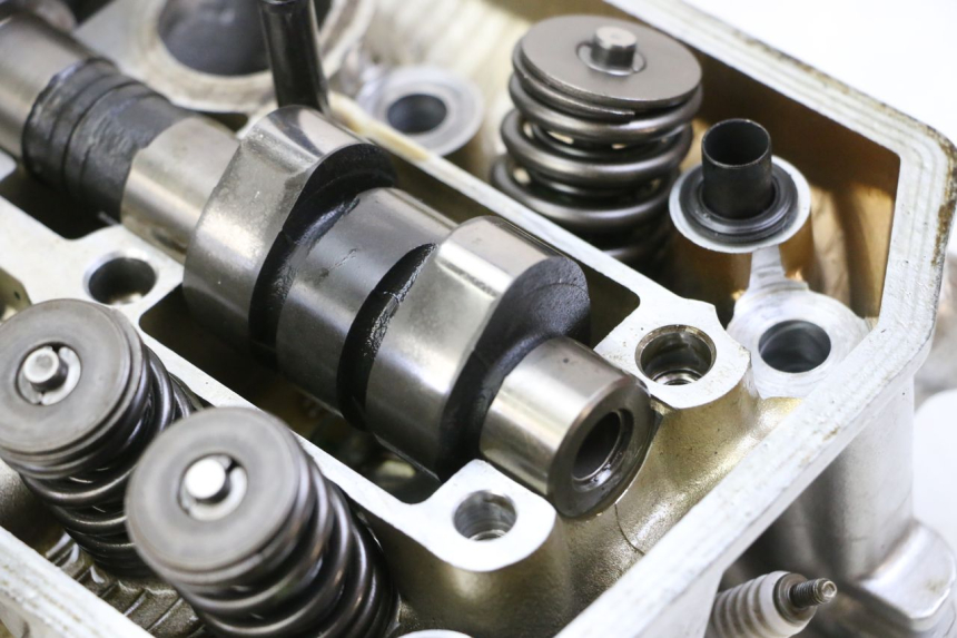 photo de FRONT CYLINDER HEAD HONDA NTV DEAUVILLE 650 (2001 - 2006)