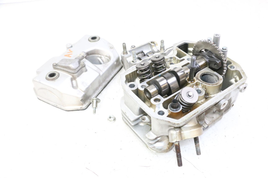 photo de FRONT CYLINDER HEAD HONDA NTV DEAUVILLE 650 (2001 - 2006)