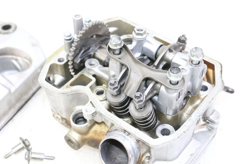 photo de FRONT CYLINDER HEAD HONDA NTV DEAUVILLE 650 (2001 - 2006)