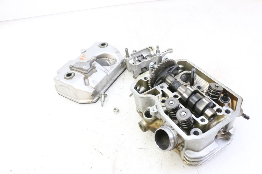 photo de FRONT CYLINDER HEAD HONDA NTV DEAUVILLE 650 (2001 - 2006)