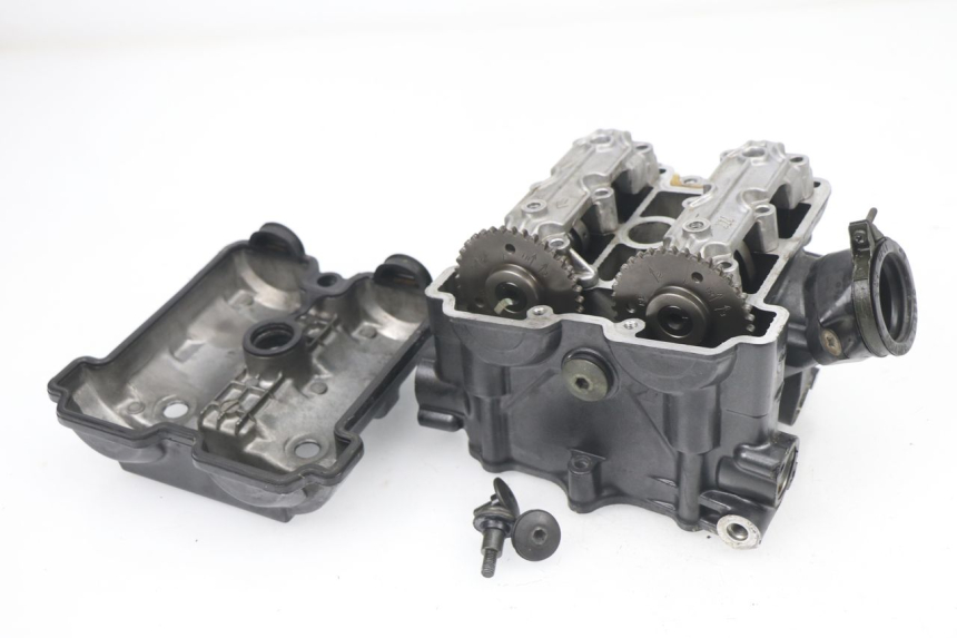 photo de FRONT CYLINDER HEAD SUZUKI SV S 650 (1999 - 2002)