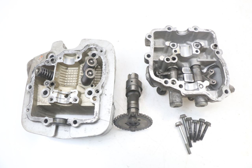 photo de FRONT CYLINDER HEAD SUZUKI VL INTRUDER 125 (2004 - 2007)