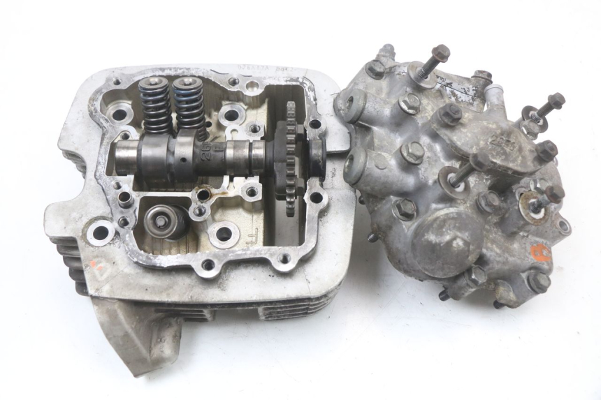 photo de FRONT CYLINDER HEAD SUZUKI VL INTRUDER 125 (2004 - 2007)