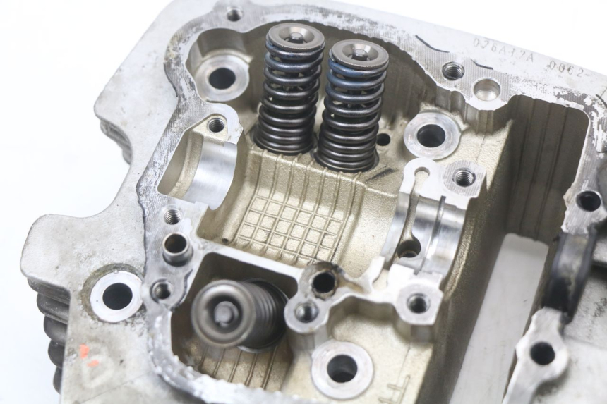 photo de FRONT CYLINDER HEAD SUZUKI VL INTRUDER 125 (2004 - 2007)