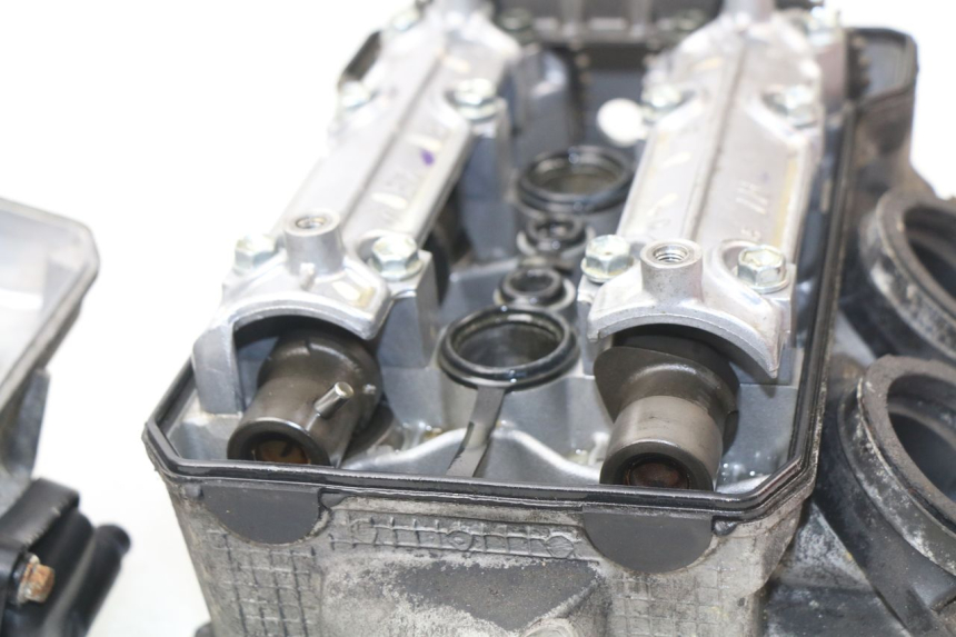 photo de CYLINDER HEAD SUZUKI BURGMAN 650 (2002 - 2004)