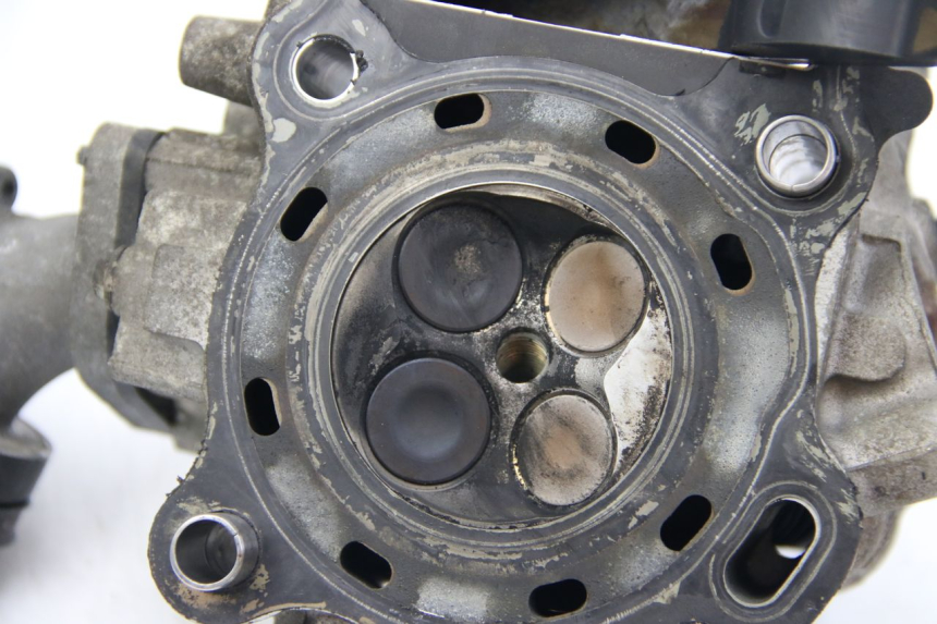 photo de CYLINDER HEAD SUZUKI BURGMAN 125 (2007 - 2014)