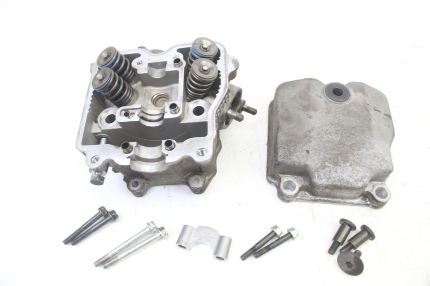 photo de CYLINDER HEAD SUZUKI BURGMAN 125 (2007 - 2014)