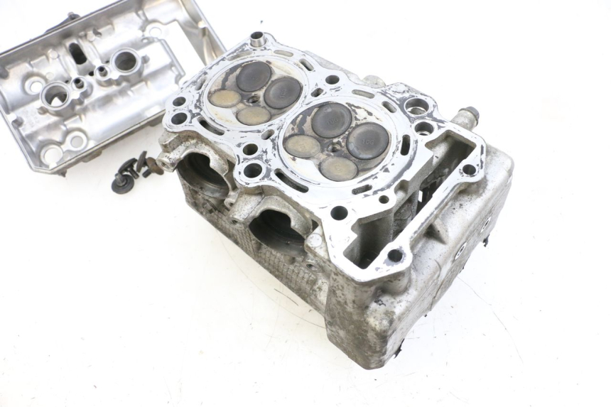 photo de CYLINDER HEAD SUZUKI BURGMAN 650 (2013 - 2020)