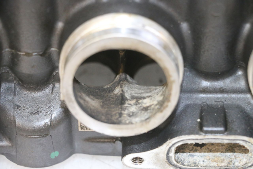 photo de CYLINDER HEAD HONDA CB R 1000 (2018 - 2023)