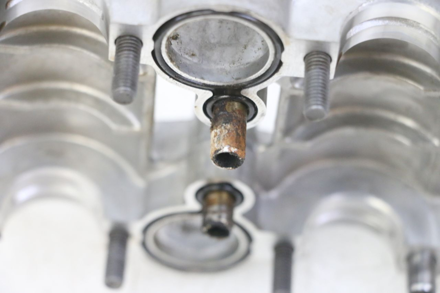 photo de CYLINDER HEAD HONDA CB R 1000 (2018 - 2023)