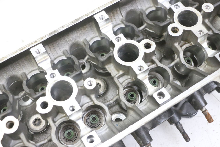photo de CYLINDER HEAD HONDA CB R 1000 (2018 - 2023)