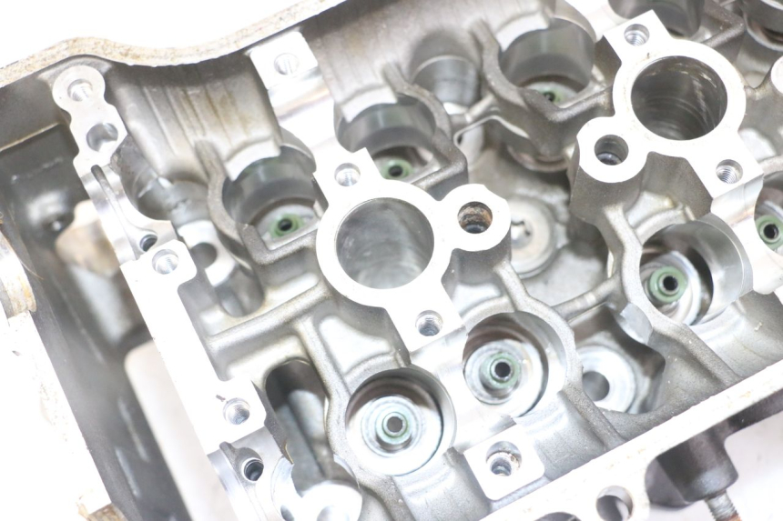 photo de CYLINDER HEAD HONDA CB R 1000 (2018 - 2023)