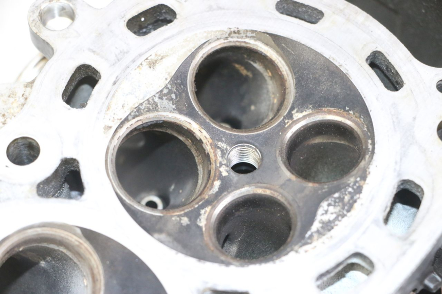 photo de CYLINDER HEAD HONDA CB R 1000 (2018 - 2023)