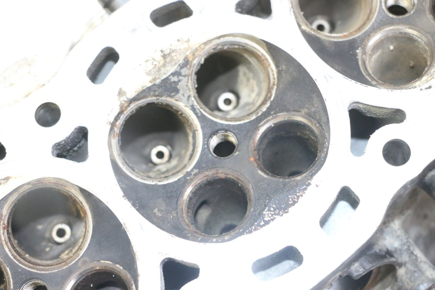 photo de CYLINDER HEAD HONDA CB R 1000 (2018 - 2023)