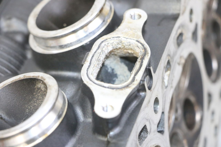 photo de CYLINDER HEAD HONDA CB R 1000 (2018 - 2023)