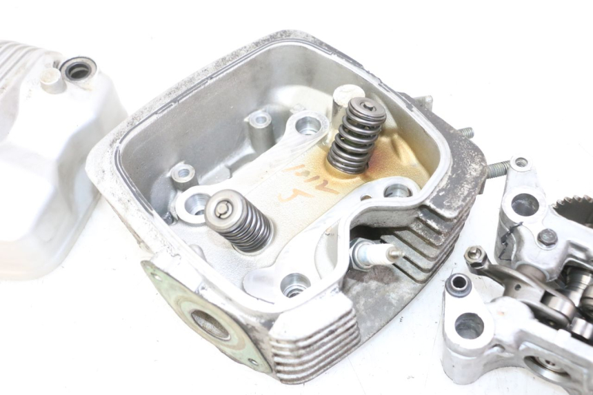 photo de CYLINDER HEAD HONDA CBF 125 (2009 - 2015)