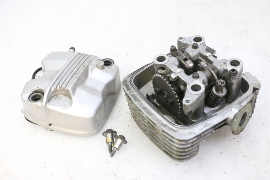 photo de CYLINDER HEAD HONDA CBF 125 (2009 - 2015)