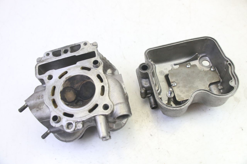 photo de Cylinder head HONDA FES S-WING SWING ABS 125 (2007 - 2015)