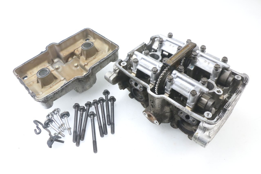 photo de CYLINDER HEAD HONDA CBF 500 (2004 - 2007)