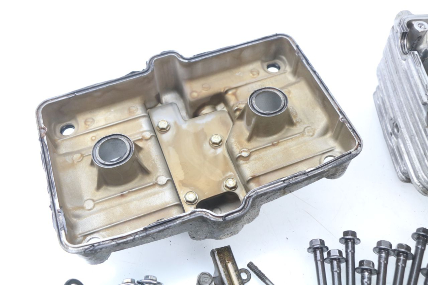 photo de CYLINDER HEAD HONDA CBF 500 (2004 - 2007)