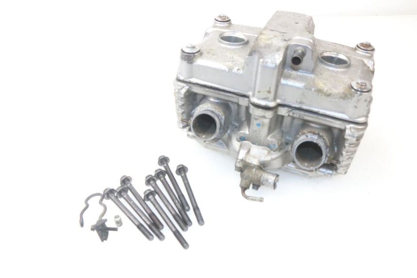 photo de CYLINDER HEAD HONDA CBF 500 (2004 - 2007)