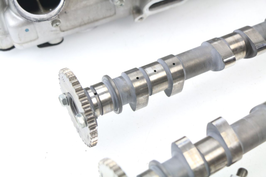 photo de CYLINDER HEAD HONDA CBR 929 RR FIREBLADE 900 (2000 - 2001)