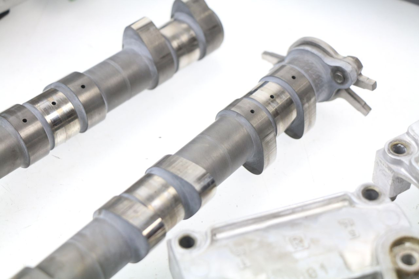 photo de CYLINDER HEAD HONDA CBR 929 RR FIREBLADE 900 (2000 - 2001)