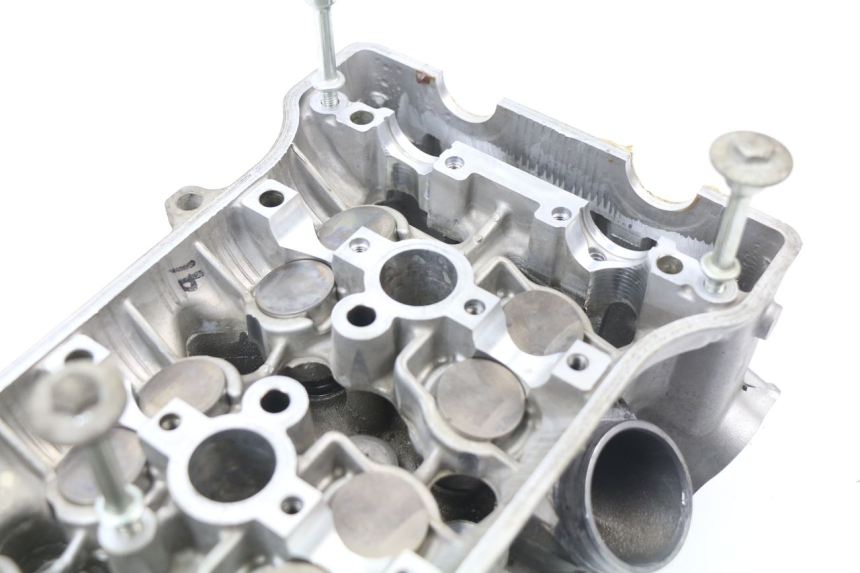 photo de CYLINDER HEAD HONDA CBR 929 RR FIREBLADE 900 (2000 - 2001)