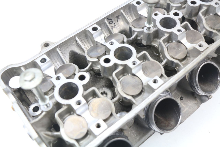 photo de CYLINDER HEAD HONDA CBR 929 RR FIREBLADE 900 (2000 - 2001)