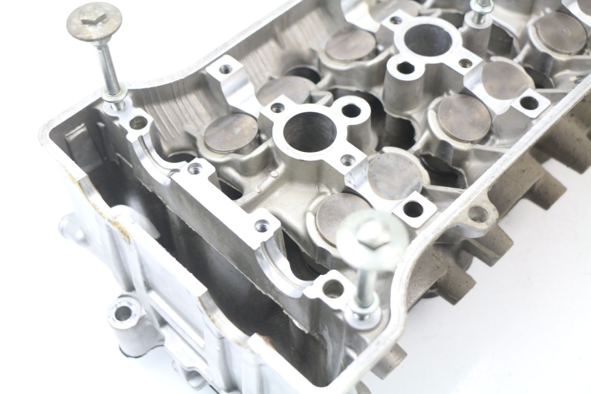 photo de CYLINDER HEAD HONDA CBR 929 RR FIREBLADE 900 (2000 - 2001)