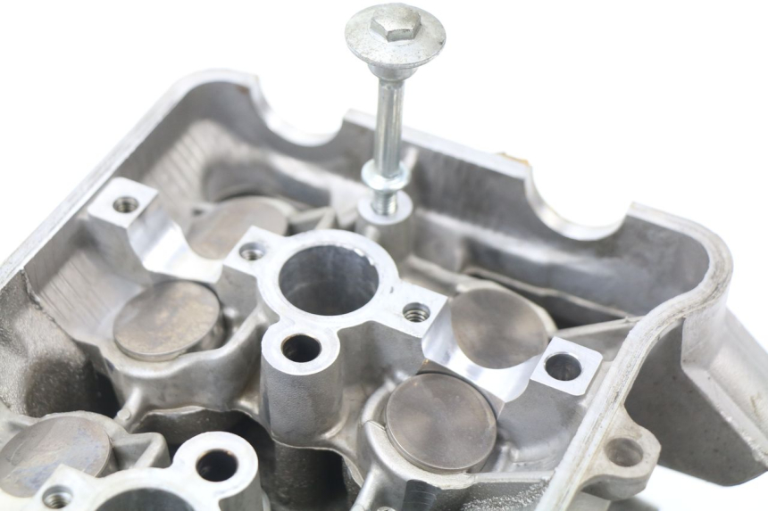 photo de CYLINDER HEAD HONDA CBR 929 RR FIREBLADE 900 (2000 - 2001)