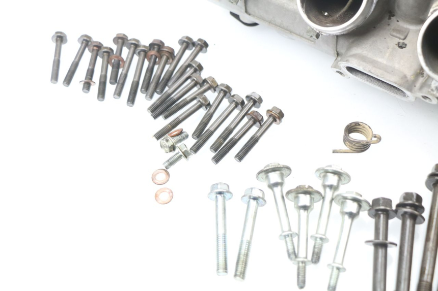 photo de CYLINDER HEAD HONDA CBR 929 RR FIREBLADE 900 (2000 - 2001)