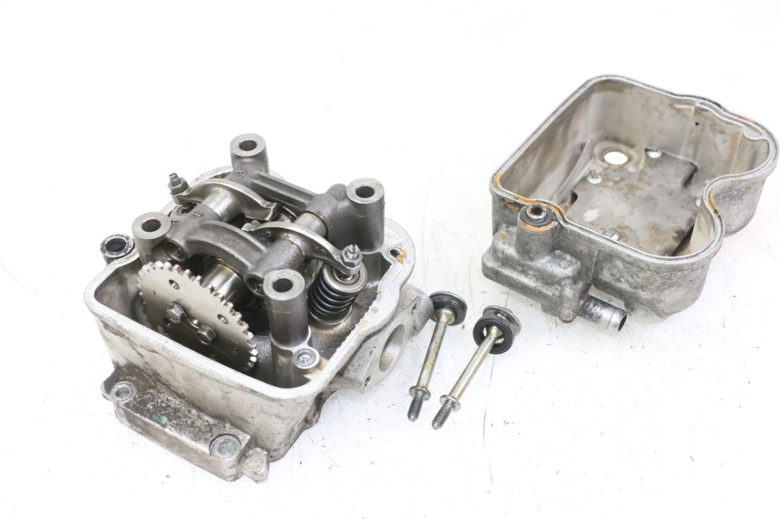 photo de CYLINDER HEAD HONDA FES S-WING SWING 125 (2007 - 2015)