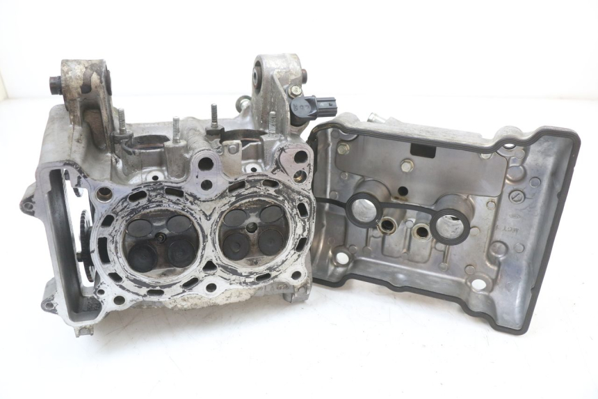 photo de CYLINDER HEAD HONDA FJS SILVER WING SILVERWING 400 (2005 - 2008)