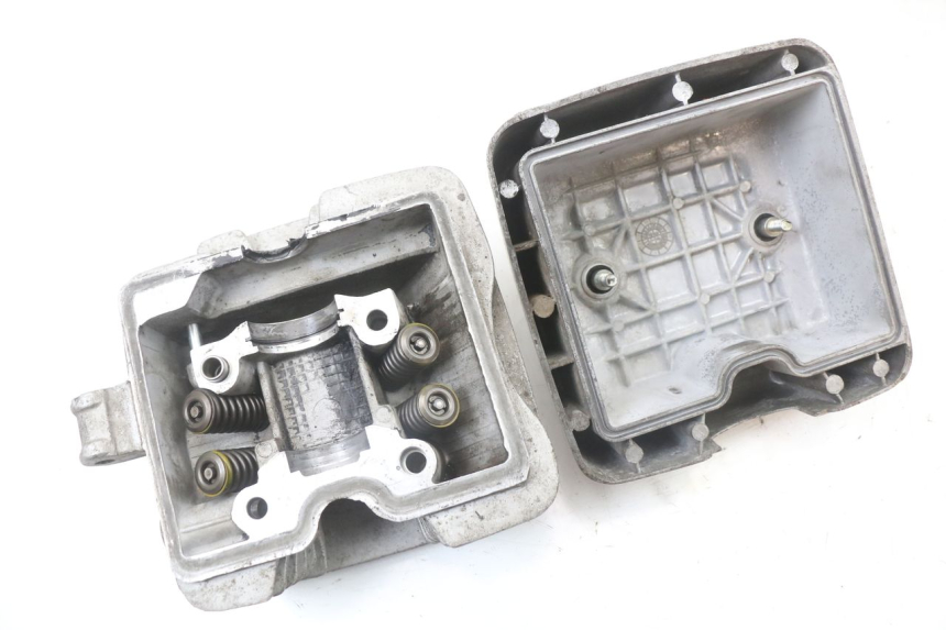 photo de CYLINDER HEAD HYOSUNG GF 125 (2001 - 2005)